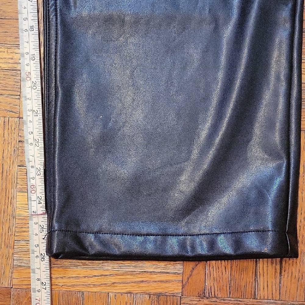 Abercrombie & Fitch High Rise Faux Leather Jeans 90s Relaxed Size 28 XS NWOT - Picture 11 of 11